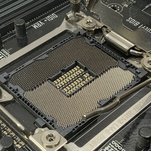 ASUS X99-E ATX Motherboard | Intel i7 5th & 6th Gen LGA2011-3 DDR4 PCIe 3.0 - Foto 4 di 10