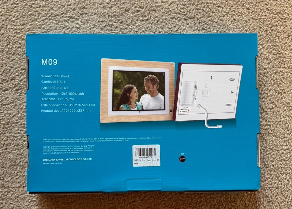 BSIMB M09 9" Wood Textured Digital Photo Frame - Image 2 of 3