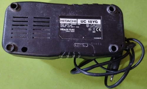 Chargeur Hitachi UC18YG - Imagen 2 de 3