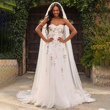 Trendy Sweetheart Wedding Dress Flowers Appliques A-line Tulle Pleat Bridal Gown