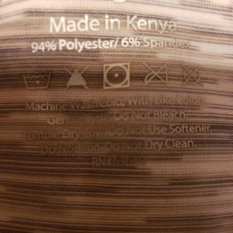 Camiseta deportiva New York Laundry con cuello en V talla pequeña Foto 4 de 4