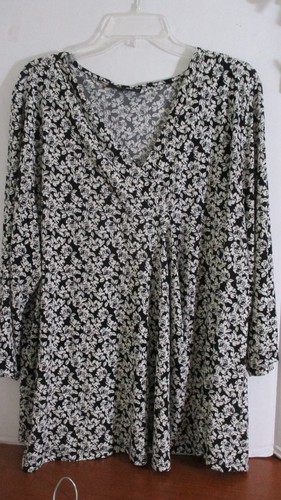 LANE BRYANT~ Black & White Floral 3/4 SLEEVE TOP SHIRT ~ Women's Plus 22/24 - Picture 1 of 2