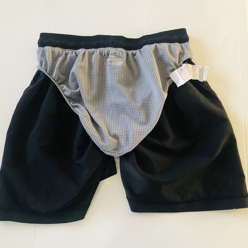 Pantalones cortos para correr Under Armour para hombre talla M Heat Gear 2 en 1 negros incorporados - Imagen 4 de 8