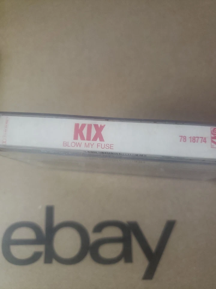 КАССЕТА KIX BLOW MY FUSE - Изображение 2 из 3