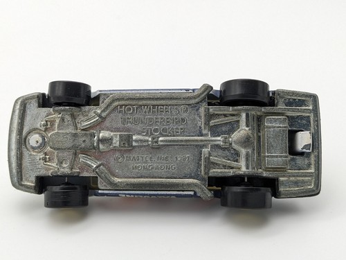 Hot Wheels Thunderbird Stocker Valvoline #21 1983 White Gold Rims - Hong Kong - Picture 5 of 5