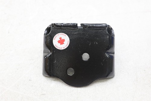 NEW OEM GM Engine Mount Side Bracket 30020645 Chevrolet Tracker 1999-2004 - Picture 6 of 6