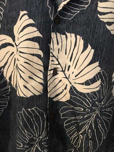 2XL Men's TROPICAL STORM Vintage Blue & White Floral Hawaiian Shirt NEVER WORN - Picture 2 of 5