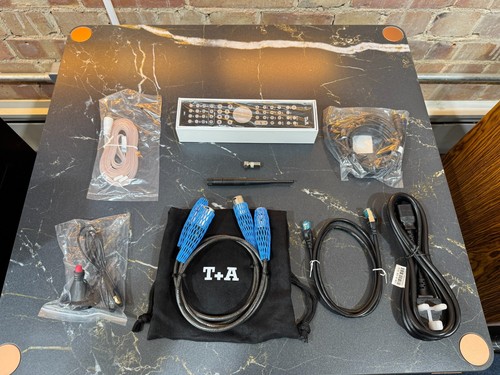 T+A MP2000R CD/STREAMER/DAC - Official T+A Dealer - 6 Months Warranty - Picture 14 of 19