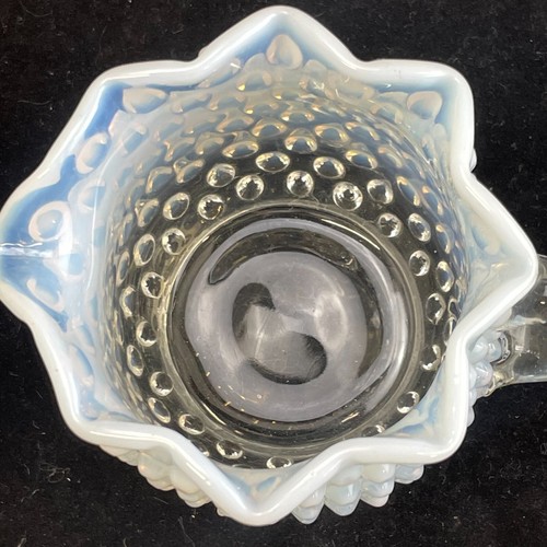 Juego de azúcar y crema vintage MCM Fenton vidrio blanco opalescente Hobnail con volantes - Imagen 11 de 14