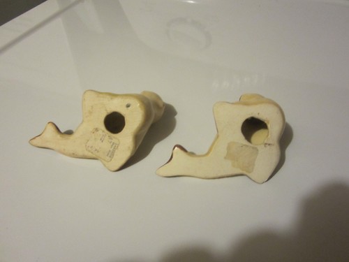 JUEGO VINTAGE DE SELLOS DE COLOR BLANCO Y MARRÓN SALERO Y PIMENTERO 3 1/2 " - Imagen 5 de 5