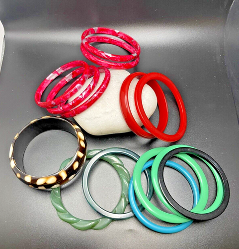 Vintage Plastic Bangle Bracelets 14 Pink Red Green Brown Blue Black Teal - Picture 9 of 9