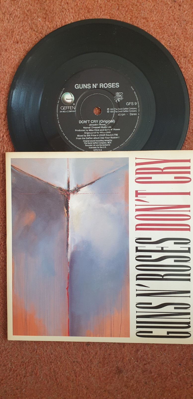 GUNS N' ROSES, "Don't Cry", Original UK 1991 7" Vinyl Single with paper middle !