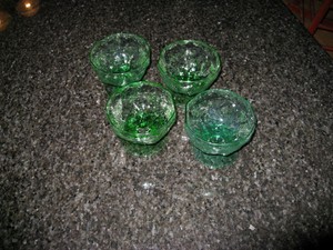 Vintage-Set-of-4-Textured-Green-Depression-Glass-Sherbet-Cups