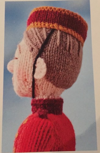 STRICKANLEITUNG Alan Dart Kissogram Valentinstag Spielzeug - Bellboy Spielzeug 33cm groß DK - Bild 4 von 6