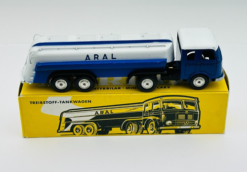 MARKLIN Western Germany #8032 TREIBSTOFF-TANKWAGEN Truck Aral Blue in BOX !!! - Picture 1 of 7