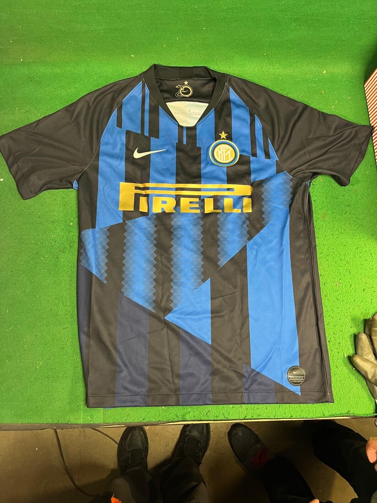 Foto 6 di 9