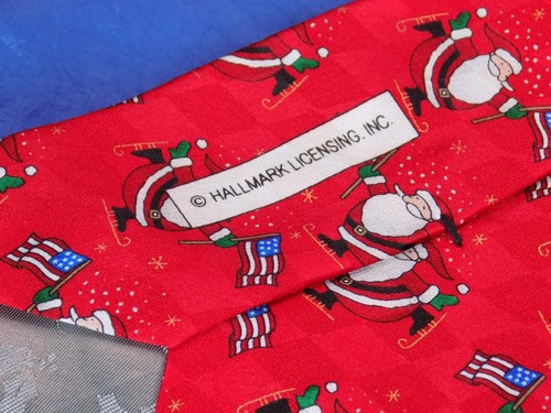 HOLIDAY TRADITION HALLMARK SANTA CLAUS GOD BLESS AMERICA 100% Silk Men's Necktie - Picture 5 of 6
