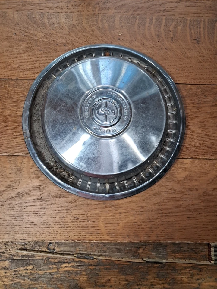 UNA tapacubos de 15" Ford F100 F150 1976-1989 de colección cubiertas de rueda usadas Foto 2 de 4