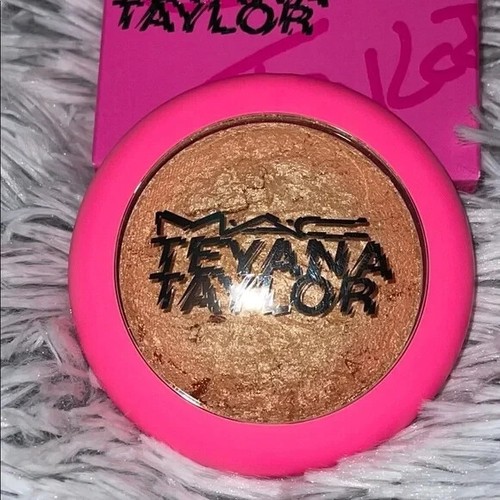 MAC TEYANA TAYLOR HOUSE OF PETUNIA acabado de piel mineralizado ~ 0.26 oz / 7.5 g, nuevo en caja - Imagen 2 de 9