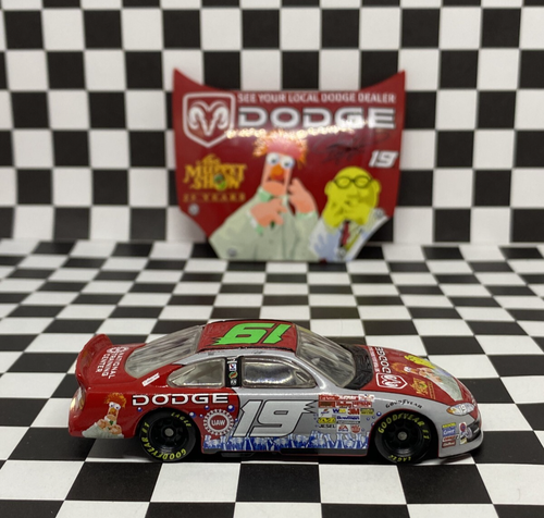 *LOOSE* NASCAR Action Winners Circle 2002 Jeremy Mayfield The Muppets Show 1/64 - Picture 3 of 5