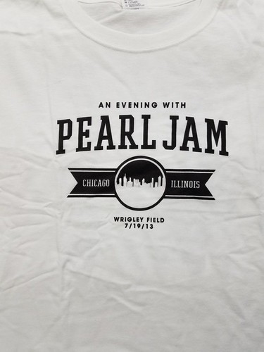 Wrigley Field Setlist Pearl Jam 2013 Chicago Large New Tee - Picture 6 of 7