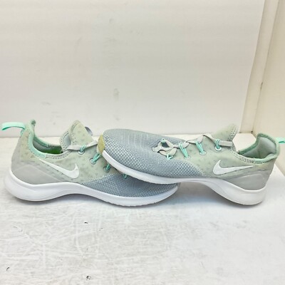 ○8です Nike Women's Low-Cut Free TR 8 Athletic Sneakers 942888-003
