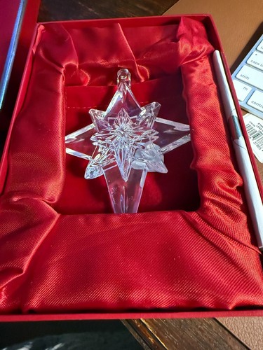 Waterford 2005 Snow Star Ornament MINT in Box w/Paperwork - Picture 5 of 12