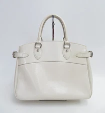 Authentic Louis Vuitton Epi Passy Hand Bag  #44367