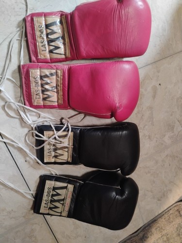2 Las Dos MM vintage boxing gloves One Red One Black