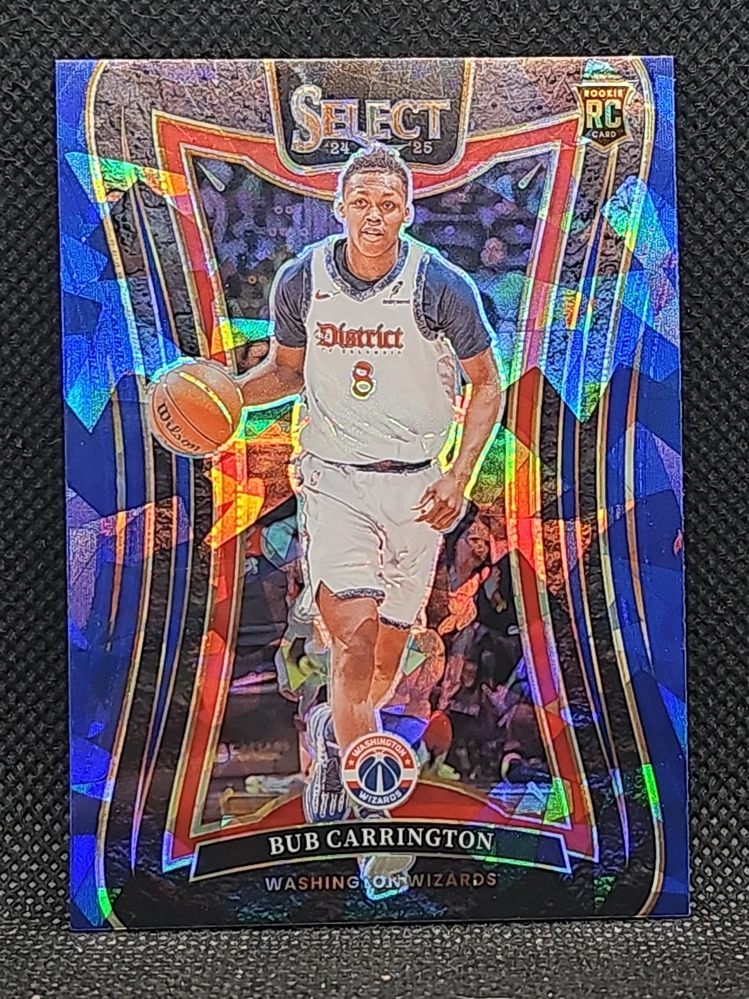 2024-25 Panini Select #386 Bub Carrington Wizards Blue Cracked Ice Prizm RC