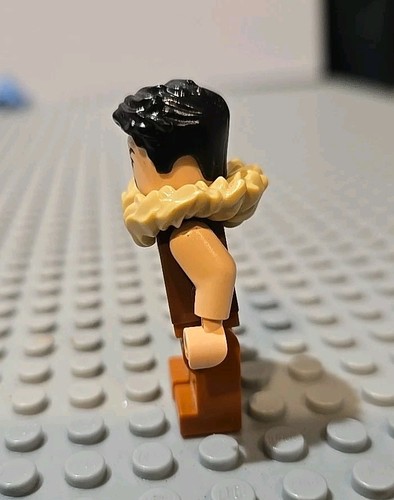 Lego Minifigure Kraven The Hunter Spider-Man 76057  - Picture 4 of 9