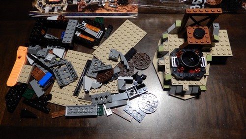 LEGO The Lord of the Rings The Orc Forge 9476 NOT COMPLETE - Picture 3 of 4