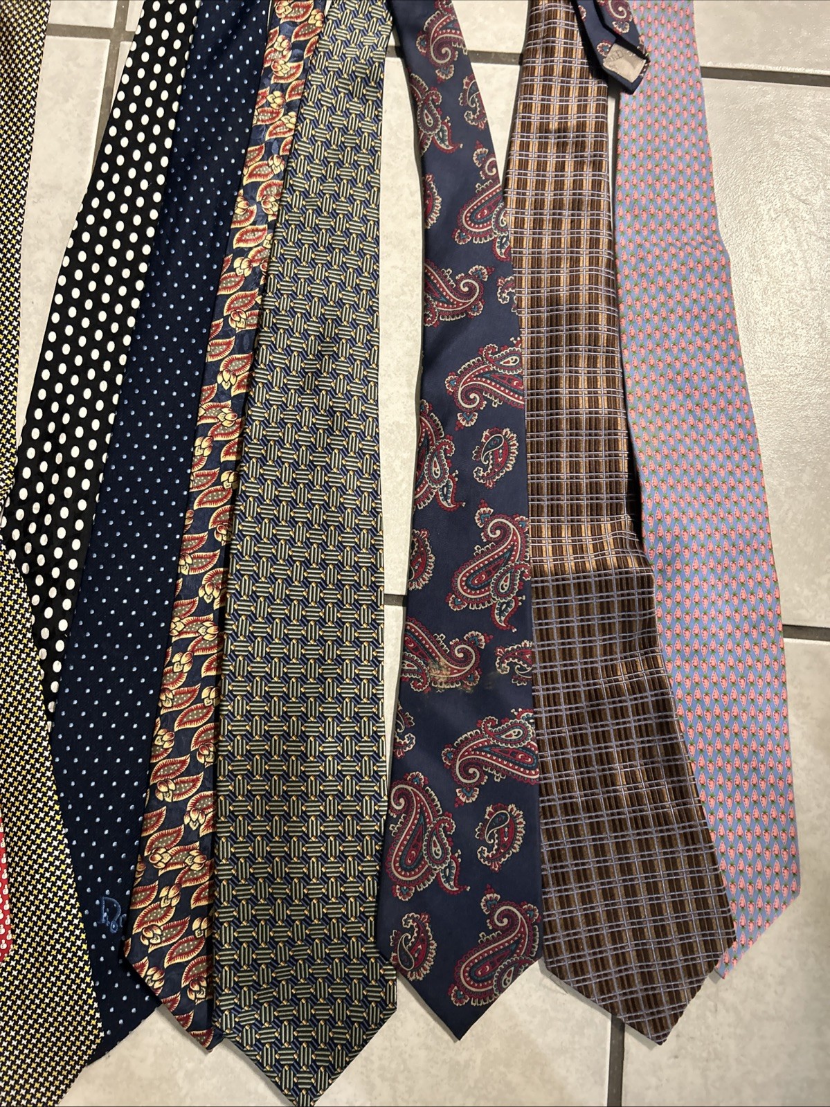 Picture 3 of 15