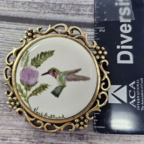 Vintage bemalte Kolibri Blume Floral Brosche Anstecknadel Anhänger Schmuck signiert - Bild 4 von 5