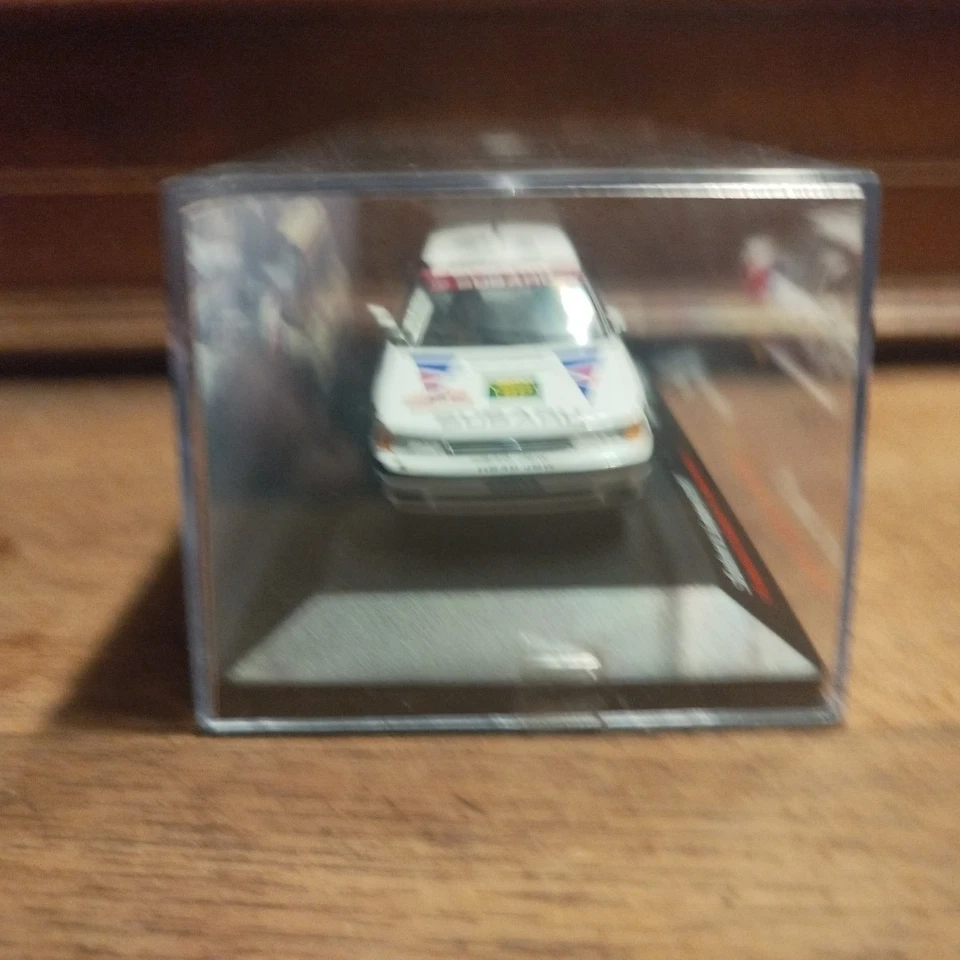 IXO Altaya 1/43 Subaru Legacy RS Chatriot Rallye Portugal 1991 neuf en Boîte - Photo 3/4