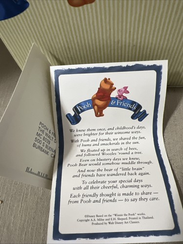Disney Pooh & Friends Winnie the Pooh & Piglet Tomando de la Mano Estatuilla con Caja - Imagen 3 de 9