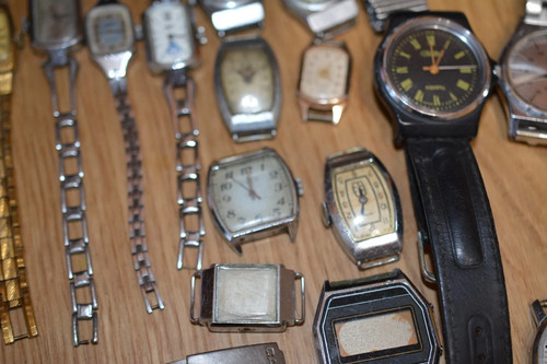 30pcs WATCHES for PARTS or REPAIR Vintage Soviet USSR Mechanical CCCP Watch - Picture 9 of 24