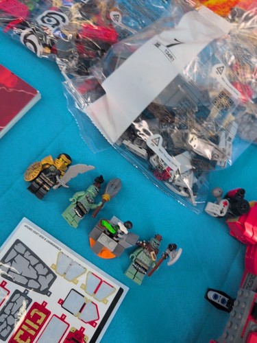 Lego Ninjago Fire Stone Mech 100% COMPLETO (71720) con CAJA E INSTRUCCIONES - Imagen 5 de 11
