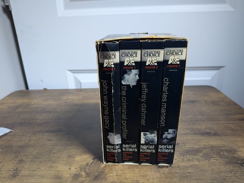 A&E Collector’s Choice Serial Killers Profiling the Criminal Mind (VHS, 4-Tape S - Picture 4 of 5