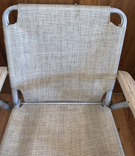 Vintage 80’s Aluminum Webbed Folding Lawn Chair Off White Webbing Bamboo - Picture 2 of 4