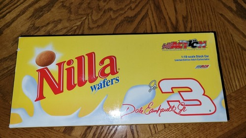 2002 Dale Earnhardt Jr. Nilla Wafers/Nutter Butter 1:18 ARC - Picture 7 of 7