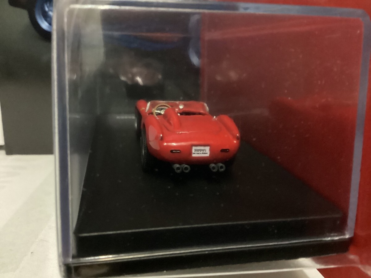 Ferrari 250 Testa Rossa 1957 1/64, Die-Cast + Booklet