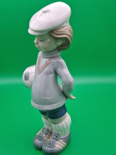 Figura Lladro Rara ~ Títere Jugador de Fútbol 8.5" Alto Modelo Nº 4967, En muy buena condición - Imagen 6 de 11