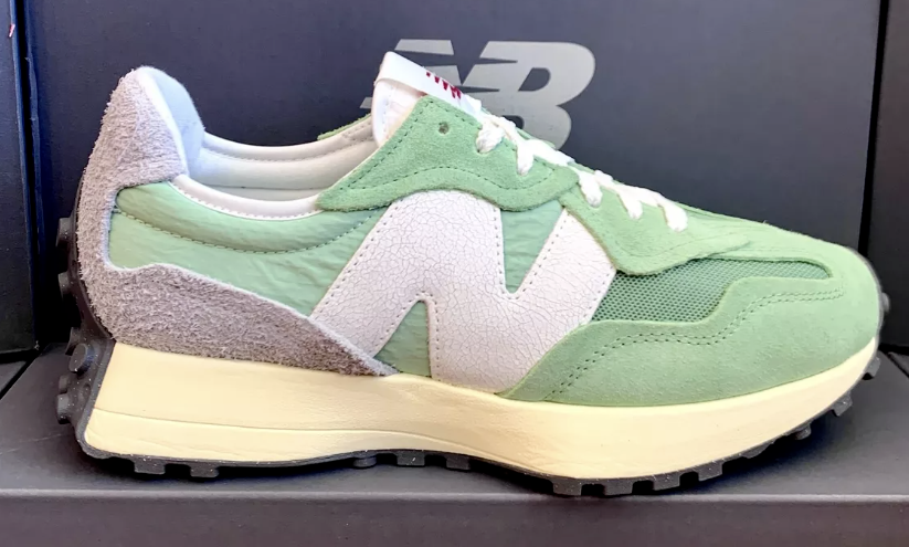 cocoron　美品 New Balance 327 Amazon.com | New Balance Men's Sneaker, Sea Salt Grey, 5