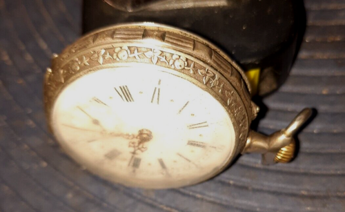 belle montre gousset boitier argent ciselé trotteuse au 6 fonctionne parfaitem. - Zdjęcie 3 z 6