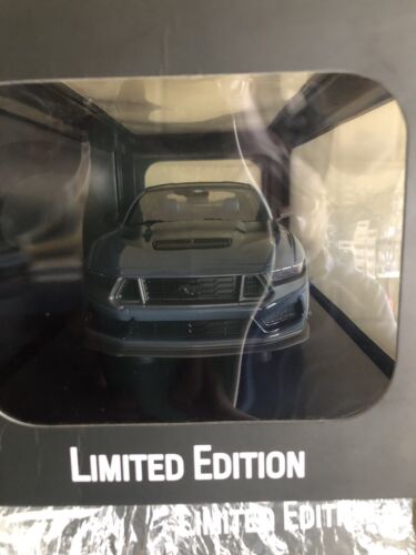 1/18 GT Spirit GT454 Ford Mustang Dark Horse - Picture 2 of 5