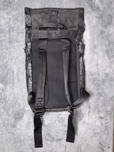 Adidas Rucksack Backpack Dh0100 Roll Top Geometric Pattern Black Men'S - Picture 5 of 17