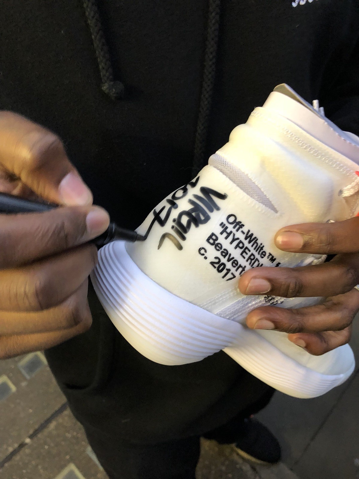 Nike Hyperdunk x Scialle Virgil abloh firmata da Virgil abloh EU 42 Nike Hyperdunk x Scialle Virgil abloh firmata da Virgil abloh EU 42