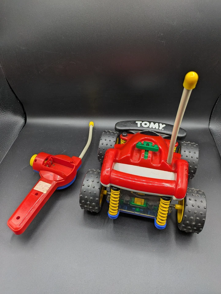 Vintage 1990 TOMY ‘Little R/C Buggy’ no react to remote, AS IS, for some repair - Image 2 of 4