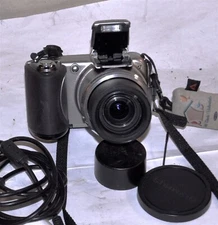 OLYMPUS SP-600UZ DIGITAL CAMERA 12MPIXEL 15X ZOOM 5.0-75mm GOOD CONDITION